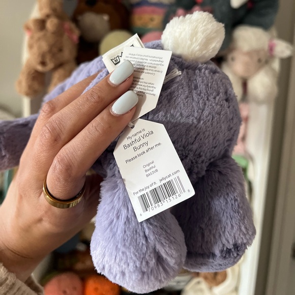 Jellycat Medium Bashful Viola Bunny - Authentic & BNWT! - Picture 6 of 6